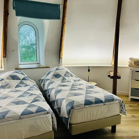 Bed & Breakfast Vaugoubert 3*