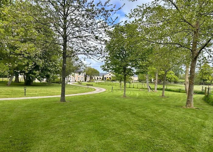 Vaugoubert Nocleg ze śniadaniem 3*